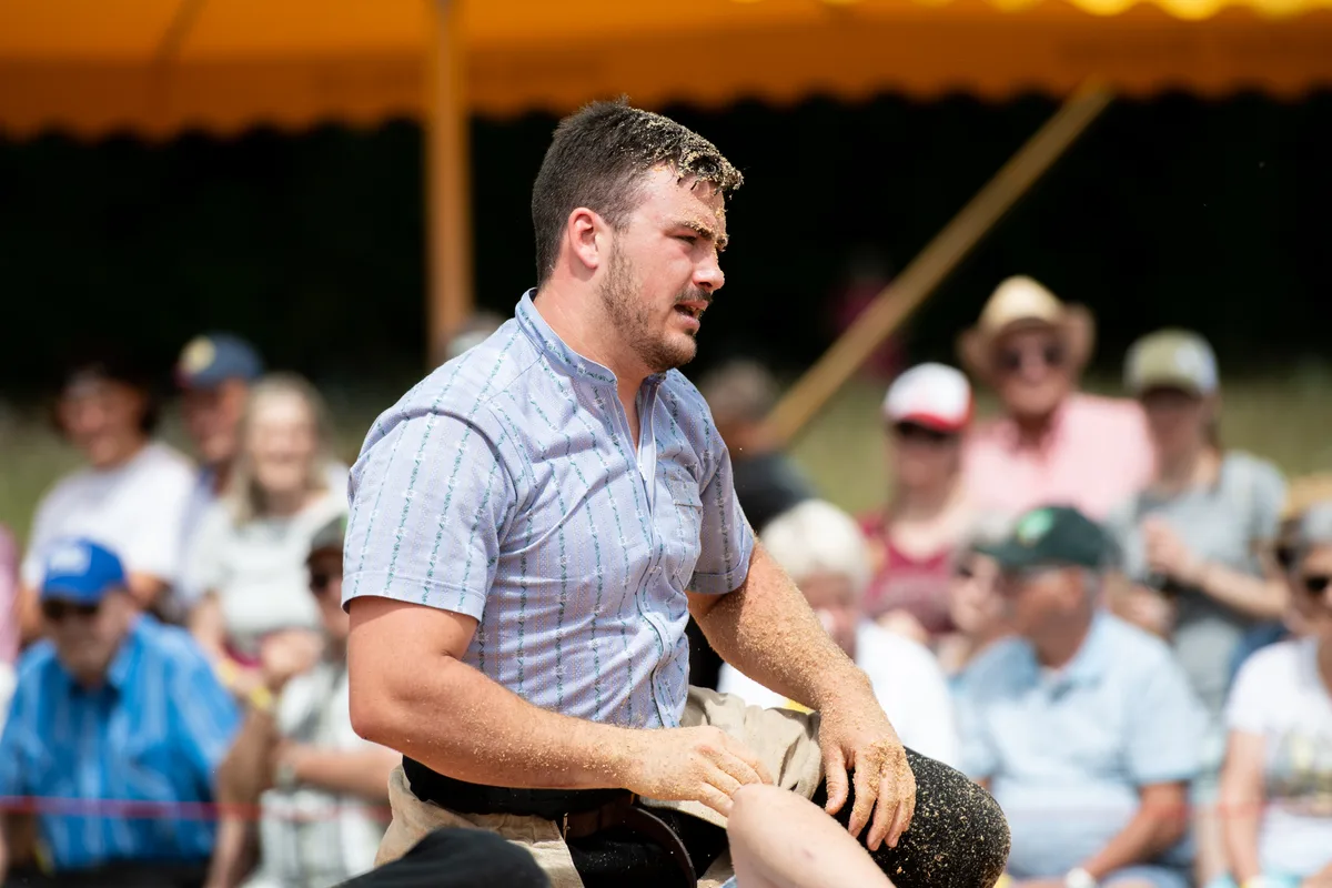 Für Nicola Funk wäre am Unterland-Schwinget der Festsieg möglich gewesen. Schwingfest Hochfelden, Funk Nicola gegen Graf Dominik